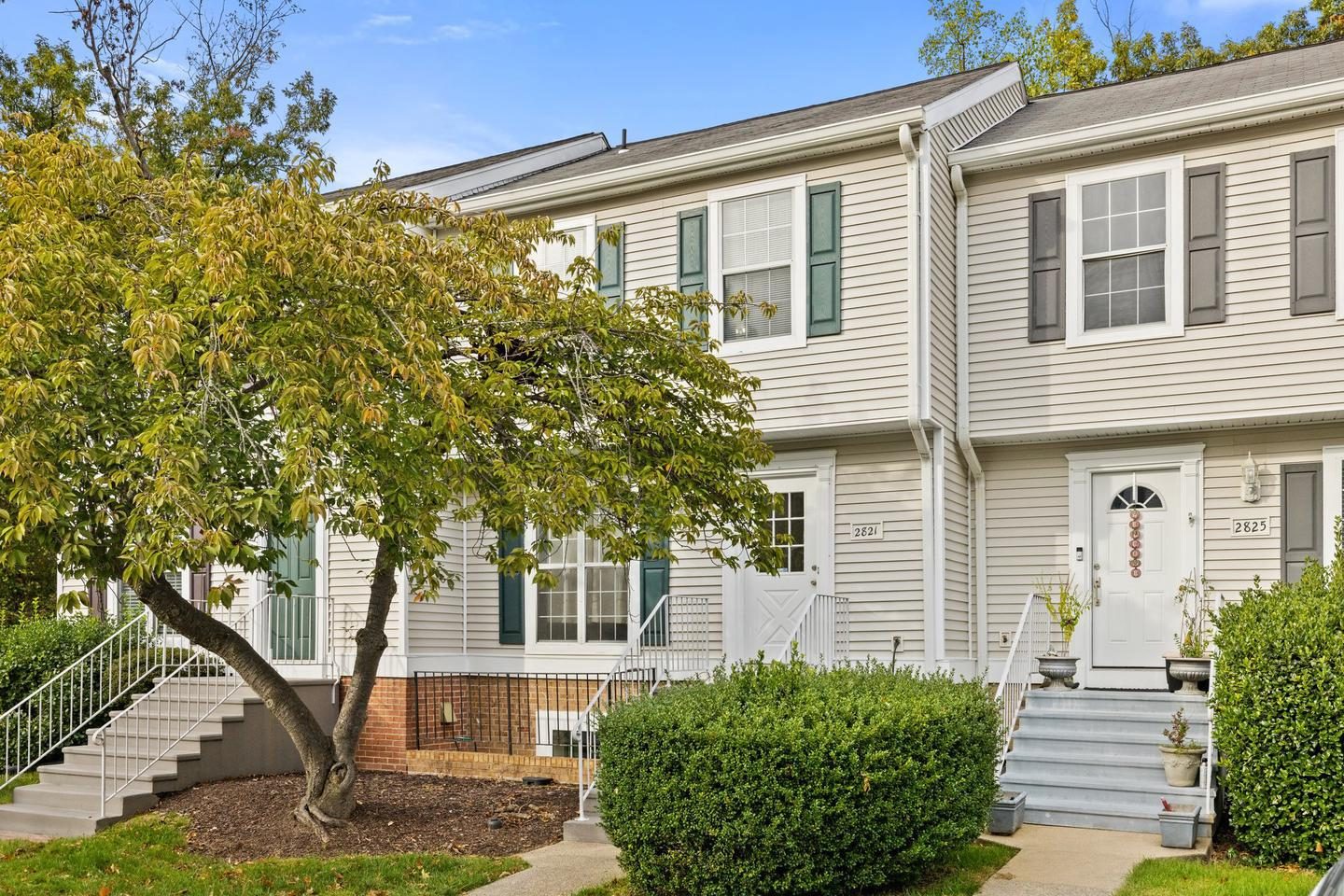 2821 Madeira Court 2821 Madeira Ct, photo 1 of 44