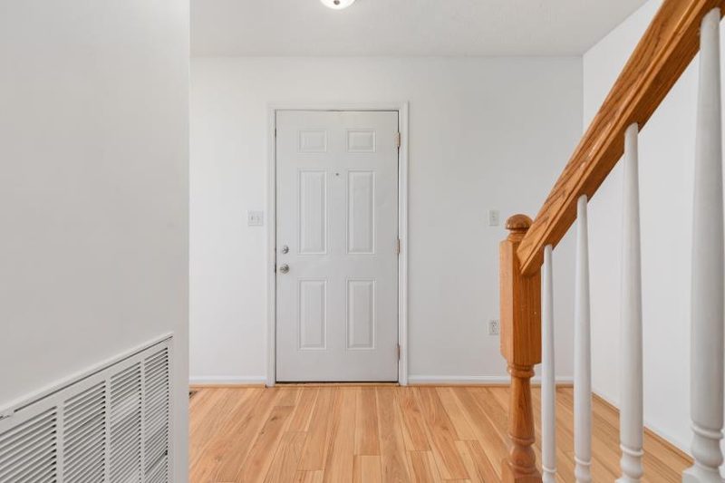 395 Stonewall St, photo 3 of 29