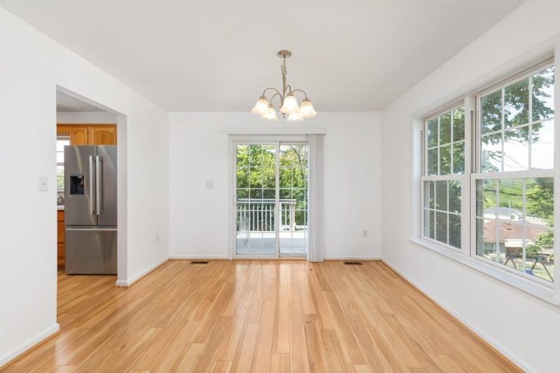 395 Stonewall St, photo 13 of 29