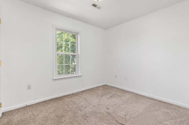 395 Stonewall St, photo 17 of 29